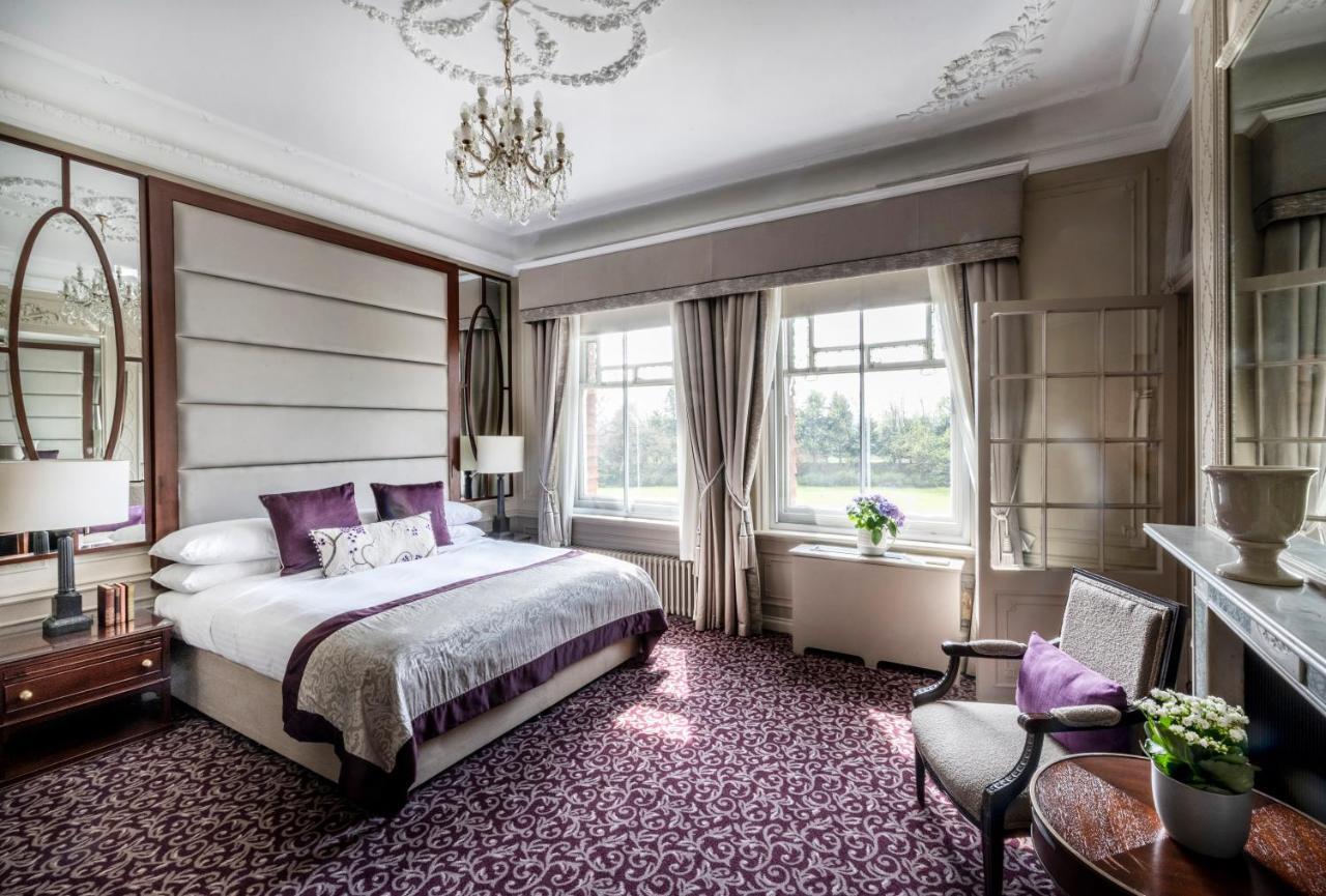 Woodlands Park Hotel Cobham  Esterno foto